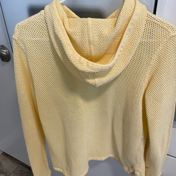 Christopher Banks yellow sweater with hood and pockets sz M like new - Picture 3 of 3